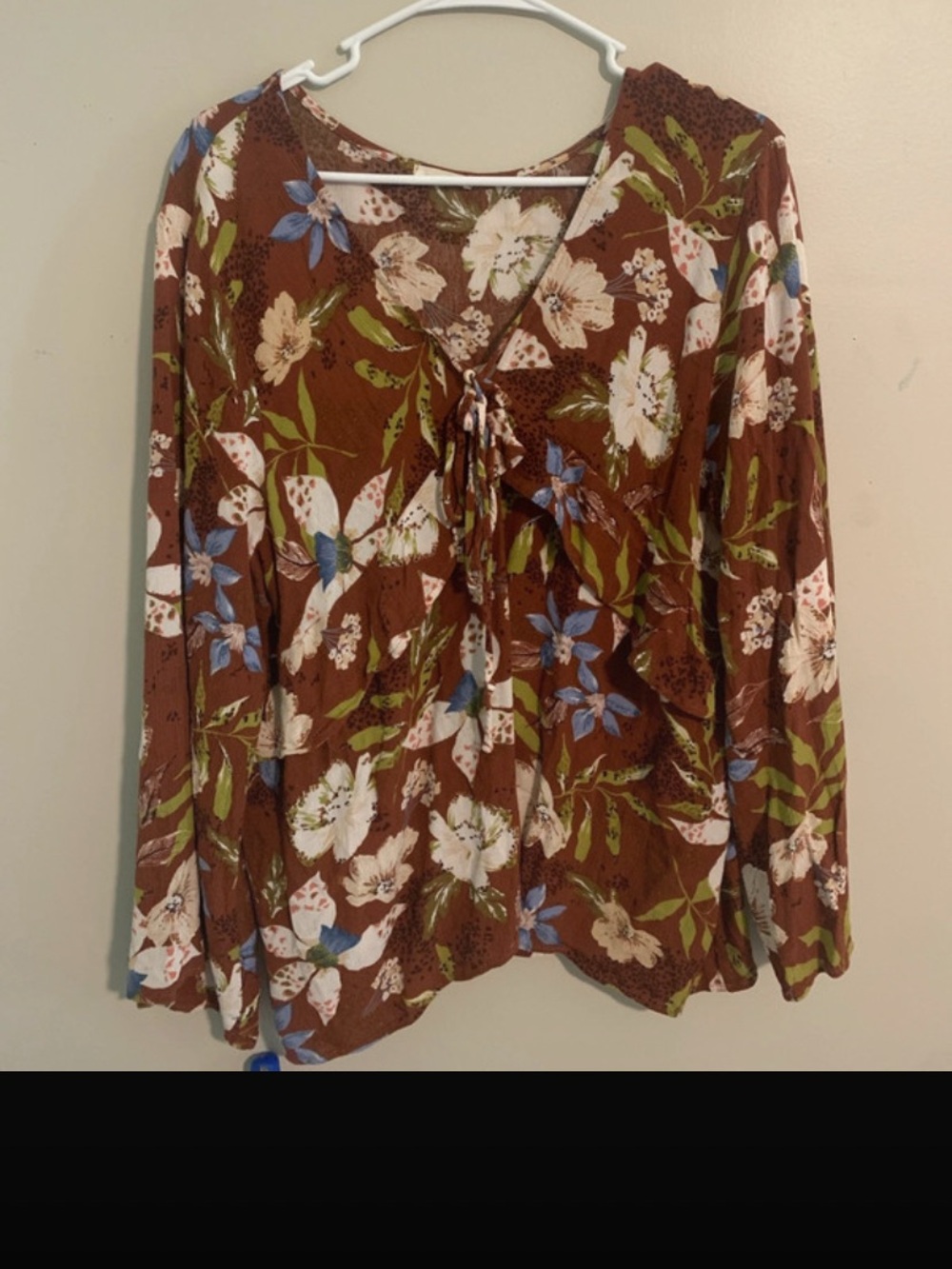 Women’s Brown Floral Tie-Front V-Neck Blouse